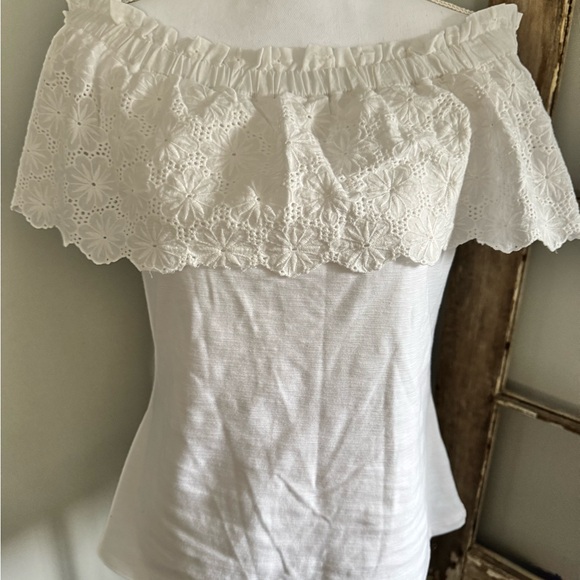 Elegant Off-Shoulder White Blouse - Picture 3 of 4